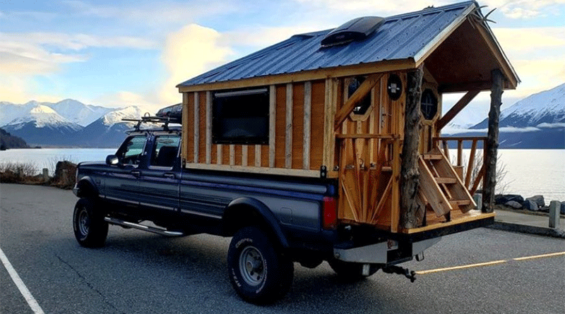 Transformasi Unik Pick Up Ford-F350 Oleh Tim Johnston